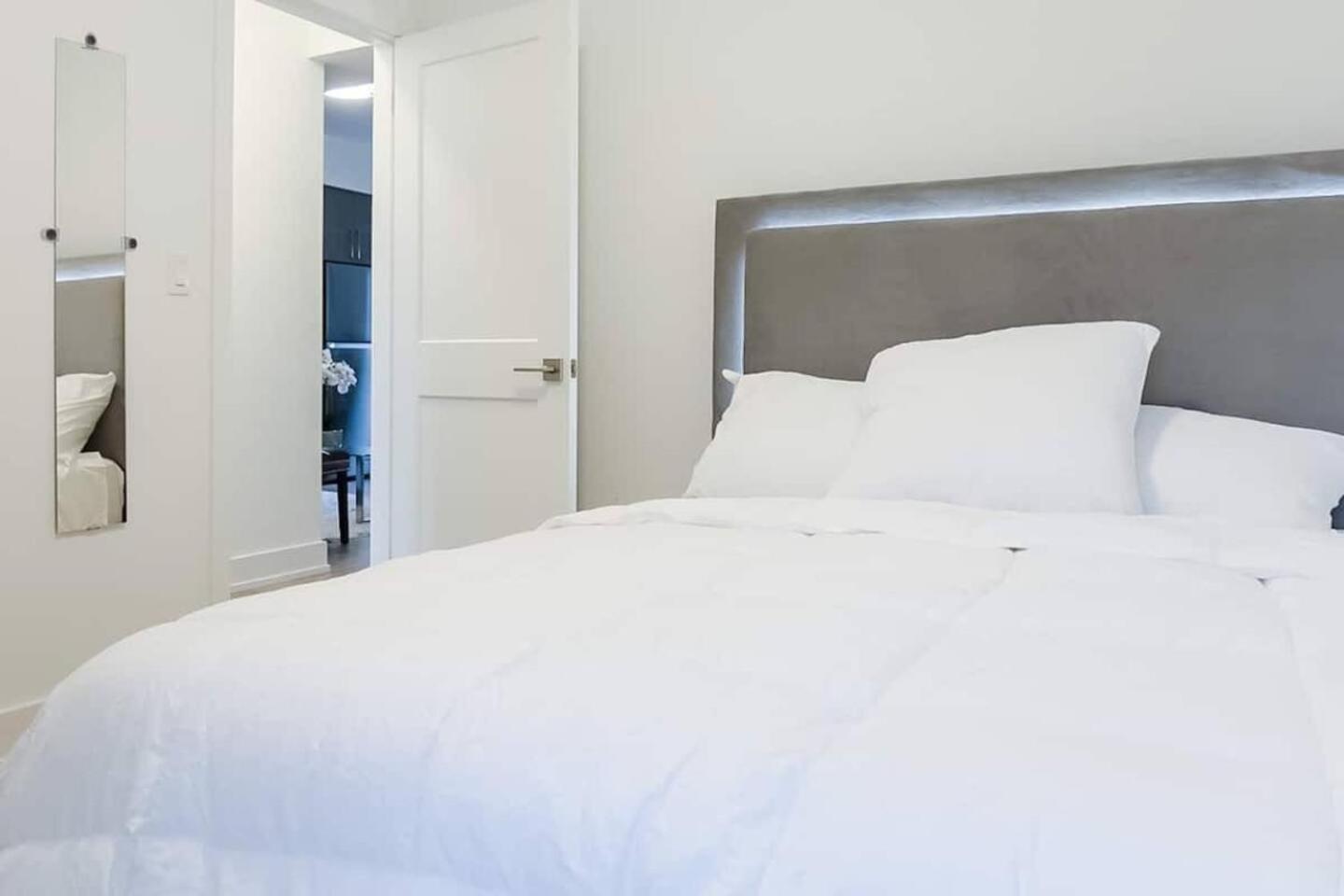 Entire Luxury Suite 4Mins To Falls Niagara Falls Zewnętrze zdjęcie